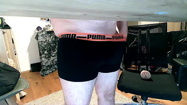 michaelm1983 online show from November 17, 8:06 am