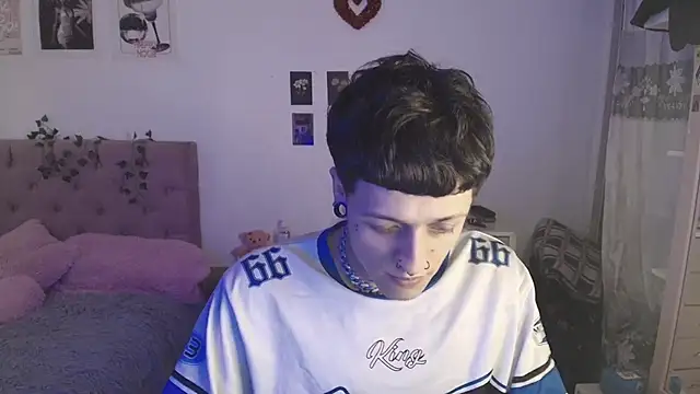 2cyboy  online show from September 27, 10:07 pm