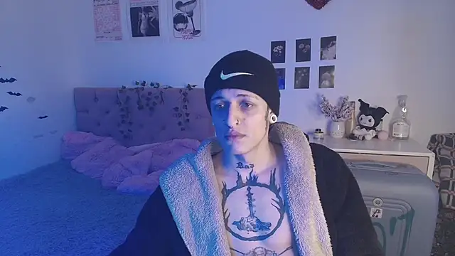 2cyboy  online show from September 9, 8:08 pm