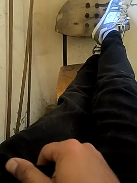 bigdick lickingexpert08 online show from February 23, 9:22 am