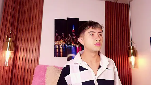 NoahXitrux online show from September 26, 1:09 pm