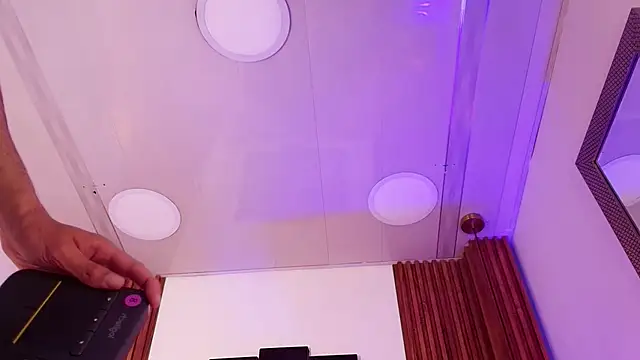 NoahXitrux online show from September 20, 1:22 pm