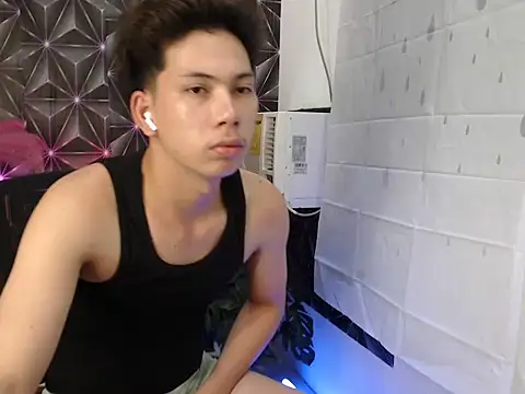 ursweet jade online show from September 19, 1:33 pm