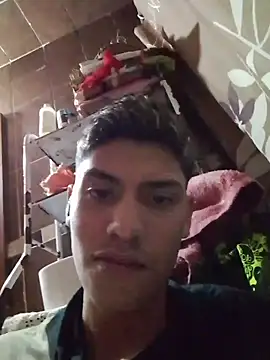 aispuro8505 online show from February 23, 7:54 am