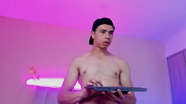 Muscle Scott online show from November 13, 2:22 pm