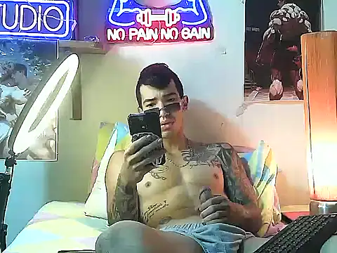 Strongcockfitness online show from October 21, 6:55 pm