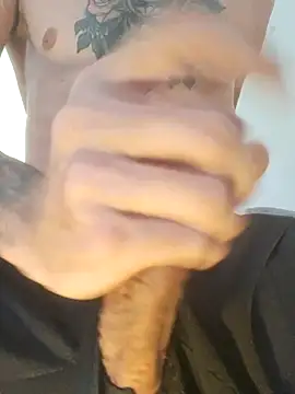 Skate012 online show from March 17, 5:48 pm