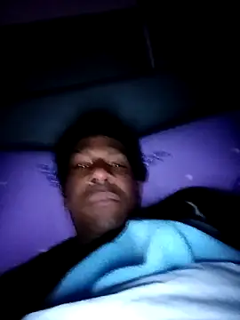 estrogeni online show from March 3, 9:21 pm