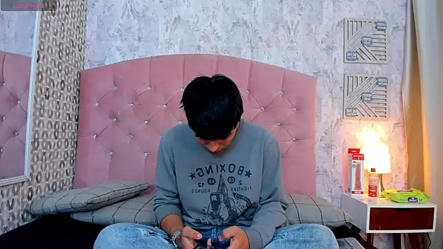 arion sherwind online show from November 4, 7:59 pm