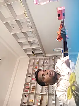 Snapshot of blackdick44 chatting on October 29, 9:01 am blackdick44 online show from October 29, 9:01 am