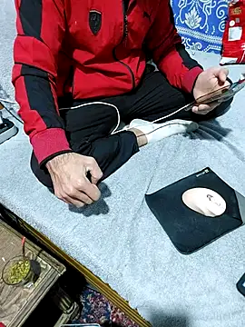 yazinyazin1 online show from March 9, 9:20 pm