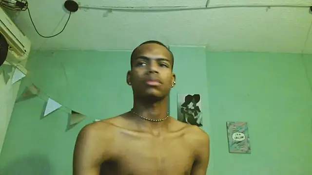 Snapshot of criss_zuri chatting on September 20, 12:16 pm criss zuri online show from September 20, 12:16 pm