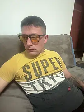 GsprDniel4 online show from December 15, 8:06 pm