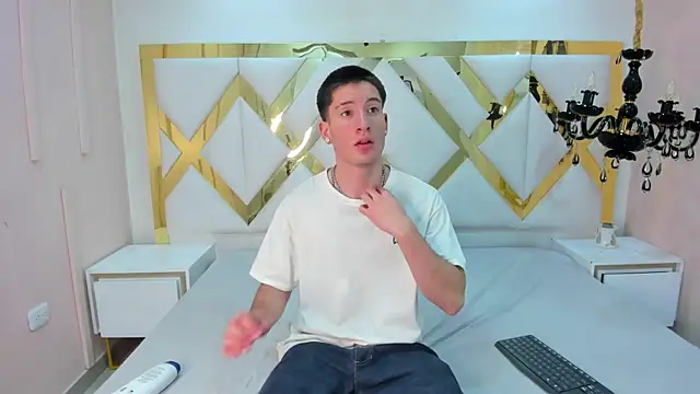 HunterHeat  online show from September 12, 11:43 am