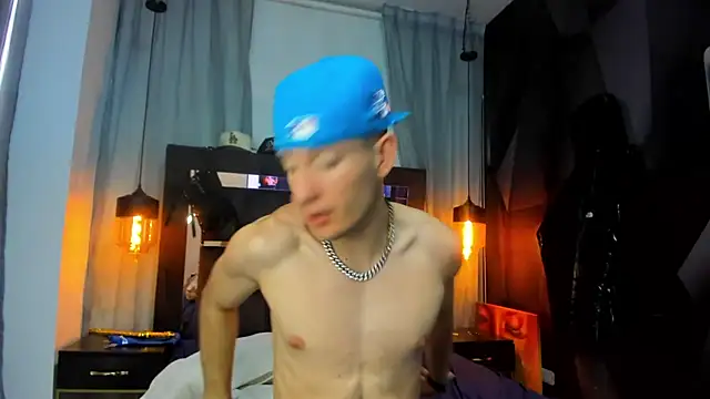 HunterHeat  online show from December 22, 8:06 pm