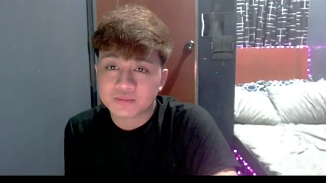 KentAivan online show from February 4, 7:42 pm