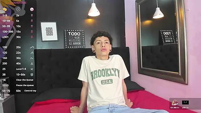 Axel rousex online show from October 3, 8:58 pm