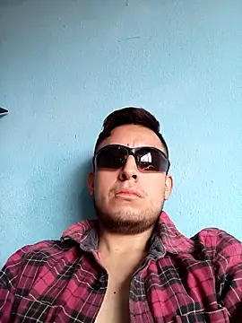 aczinovelez342 online show from December 18, 5:09 pm