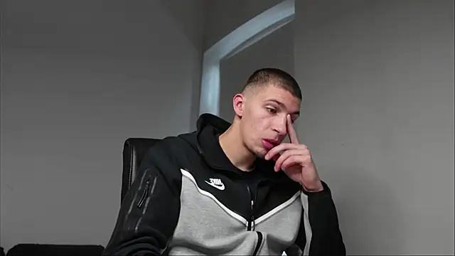 Ryan Dozer online show from October 5, 5:55 am