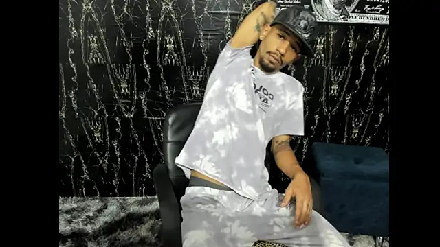 carl jhonson821 online show from November 24, 8:21 pm