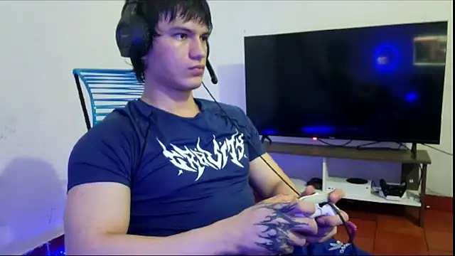 ErickWalton online show from October 30, 7:43 am