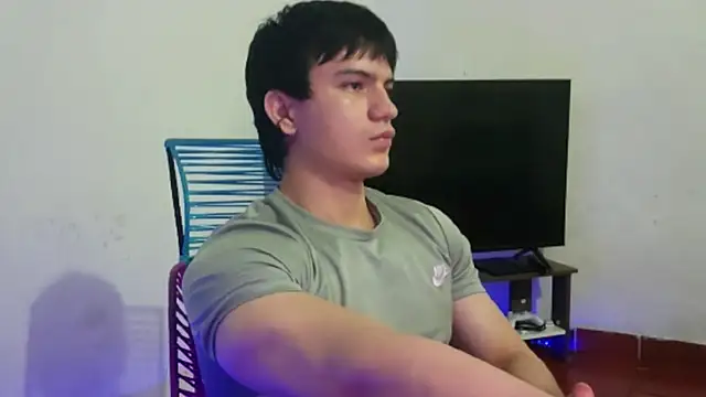 ErickWalton online show from October 22, 6:50 am