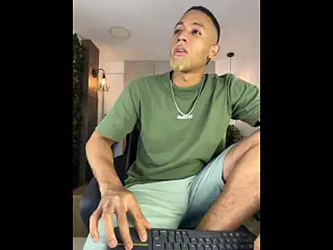 B Wild online show from February 27, 4:35 am