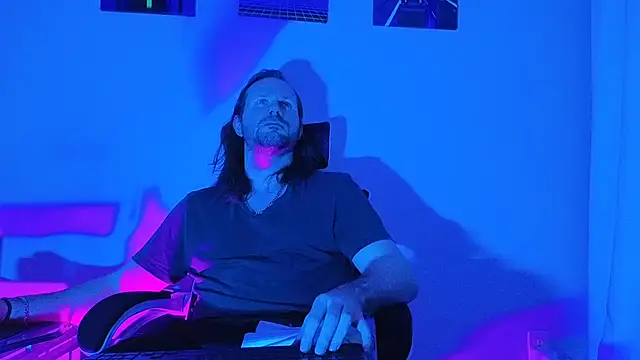 Snapshot of AlbinoAdonis chatting on September 25, 12:42 am AlbinoAdonis online show from September 25, 12:42 am