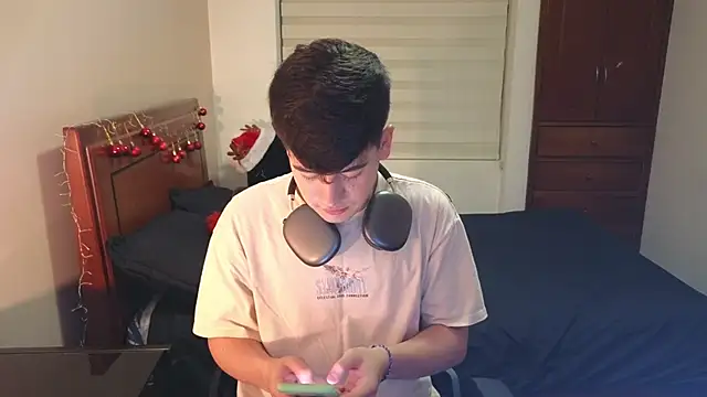 tightncuteass online show from November 26, 2:03 am