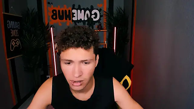 Snapshot of JonnyDarka chatting on October 17, 10:41 am JonnyDarka online show from October 17, 10:41 am