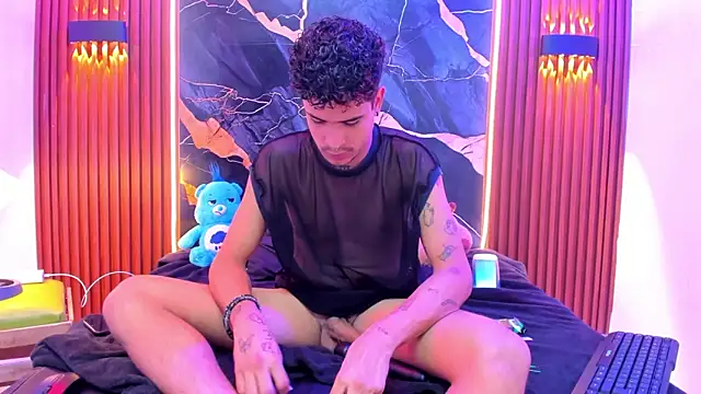 Lucky boys  X online show from February 13, 6:02 pm