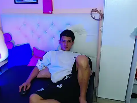 Snapshot of EL_VENEZOLANO_22CM chatting on September 26, 10:51 pm EL VENEZOLANO 22CM online show from September 26, 10:51 pm