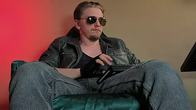 Vincent Hardman online show from February 6, 8:28 pm