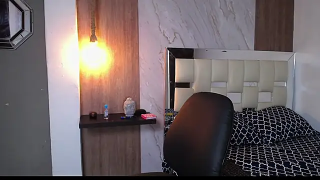 Snapshot of fire_drako_ chatting on October 12, 3:50 pm fire drako online show from October 12, 3:50 pm