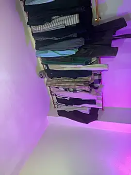 Billie Turner  online show from December 18, 4:19 am