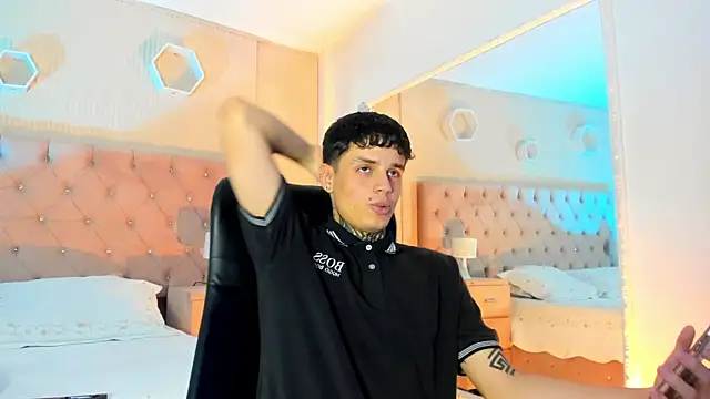 Declan-Fox online show from October 27, 5:54 am