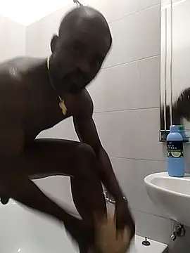 Kwasi-a online show from October 27, 5:37 pm