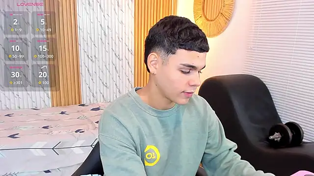 james jonnes online show from October 8, 7:51 pm