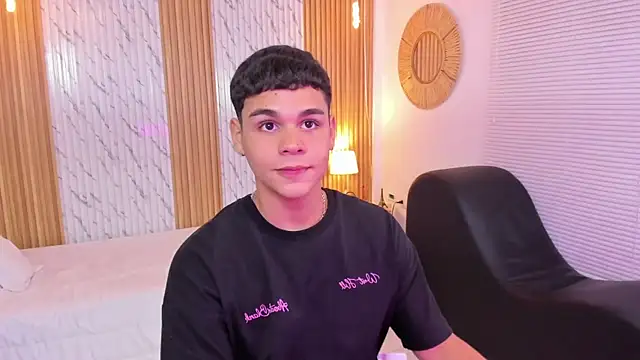 james jonnes online show from September 26, 8:06 pm