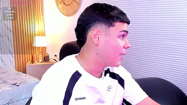 james jonnes online show from October 7, 7:40 pm