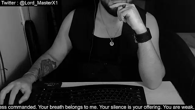 Snapshot of Lord_MasterX chatting on October 9, 3:11 am Lord MasterX online show from October 9, 3:11 am