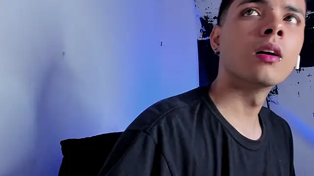 Avaggi online show from October 21, 10:56 pm