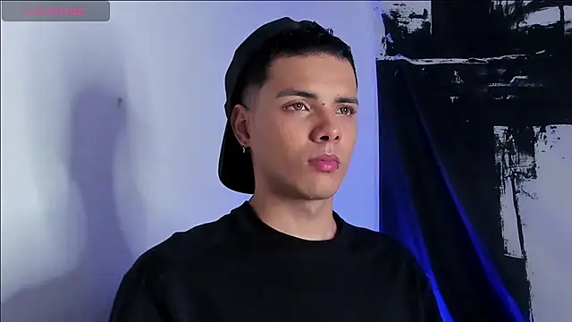 Avaggi online show from October 29, 9:51 pm