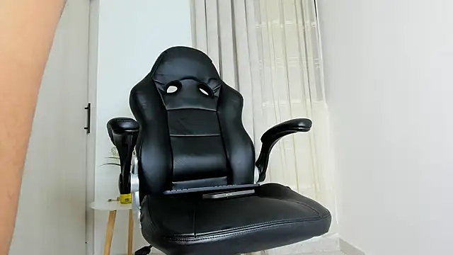 Biscuit oliva online show from March 13, 1:08 pm