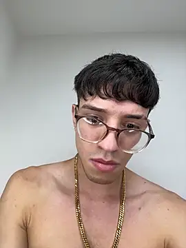 arthurdavies online show from November 26, 9:23 am