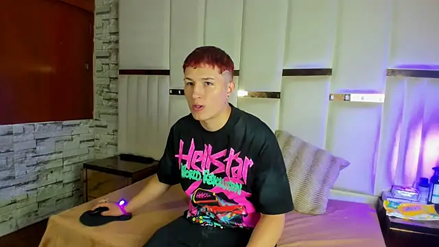 ANLLELOAndANGELA online show from February 17, 4:06 pm