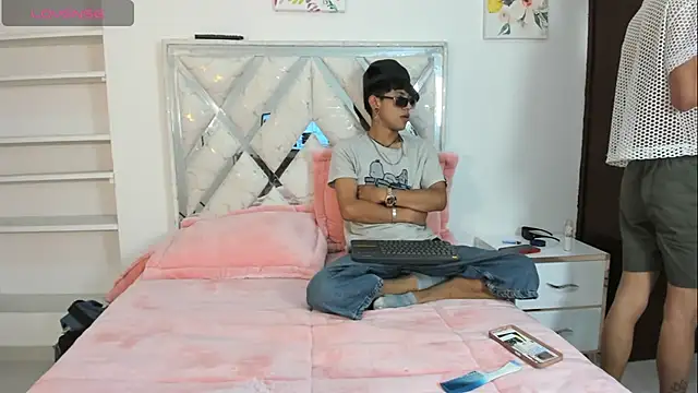 DemianSalvatore online show from September 22, 12:37 pm