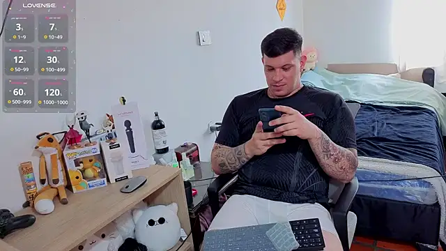 ryden 01 online show from November 9, 4:33 pm