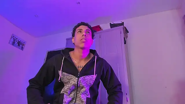 Glader31 online show from December 13, 9:43 pm