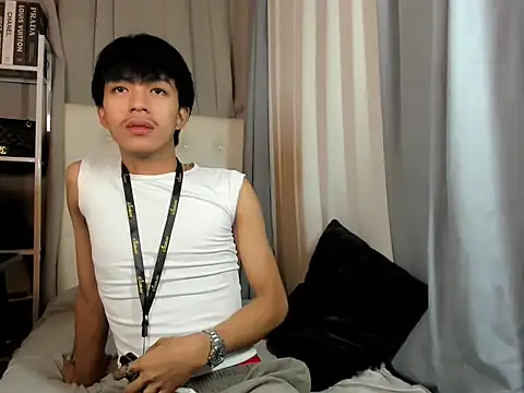 jayxxxlovescock online show from December 14, 1:40 pm